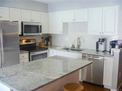 4566 Par Ct, Center Valley, PA 18034 - photo 3