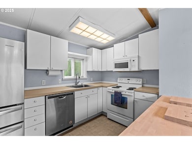 90245 Sheffler Rd, Elmira, OR 97437 - photo 5