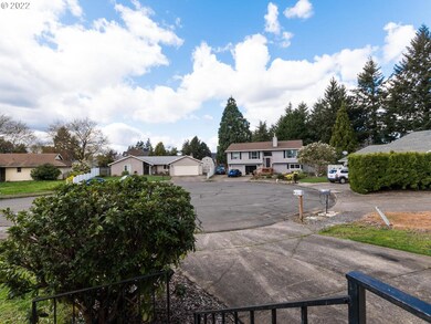 230 SW Phyllis Ct, Gresham, OR 97030 - photo 4