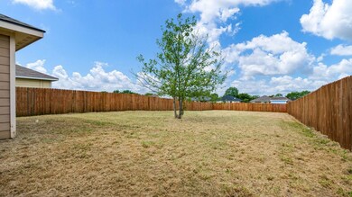 423 Glenwood St, Gainesville, TX 76240 - photo 4