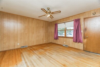 1605 Highview Dr, Marion, IA 52302 - photo 4