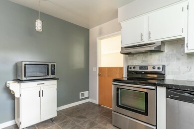 3323 Croyden-4