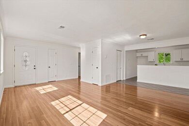 635 Nicklaus Ave Livingroom View