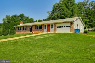212 Lincoln Ln, Sykesville, MD 21784 - photo 2