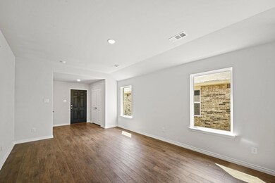 1702 Luke St, Ennis, TX 75119 - photo 5