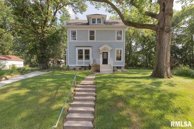 817 W 8th St, Davenport, IA 52802 - photo 2