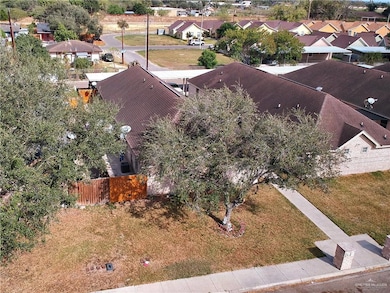 1513 Acme Ln, Edinburg, TX 78541 - photo 2