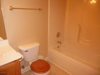 175 Central Blvd unit 10, Mount Washington, KY 40047 - photo 3