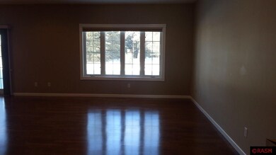 2302 Lake Ave, New Ulm, MN 56073 - photo 3