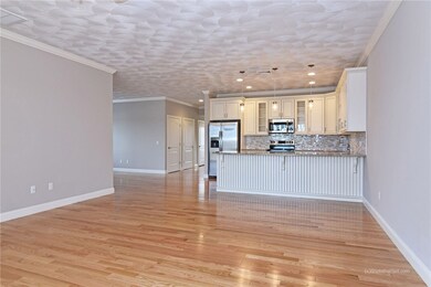 Living Room/Kitchen