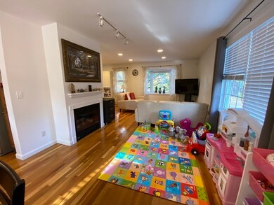 600 Trapelo Rd unit 6, Waltham, MA 02452 - photo 2