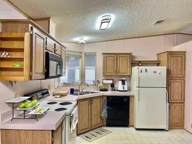 50989 Highway 27 unit 156, Davenport, FL 33897 - photo 6