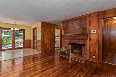 Open Floor Plan With Living Room, Dinning Room And