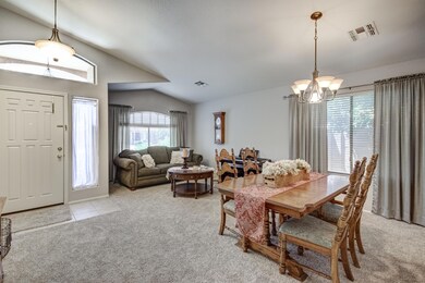 3852 E Thornton Ave-10