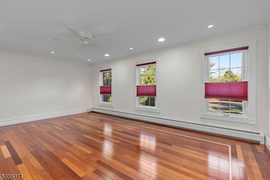 25 Oechsner Ct, Berkeley Heights, NJ 07922 - photo 5