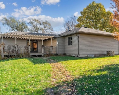 2307 E Pleasant St, Knoxville, IA 50138 - photo 5