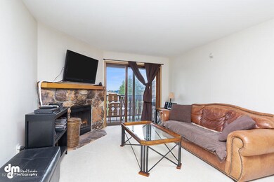Living Room_KI_12-SMALL