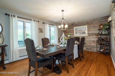 9-web-or-mls-3345GuilderlandAve-9