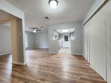 9718 Jaywood Dr, Houston, TX 77040 - photo 5