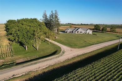 4093 70th St, Grinnell, IA 50112 - photo 2