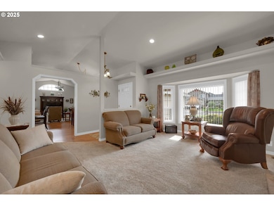 2458 Otto St, Springfield, OR 97477 - photo 5