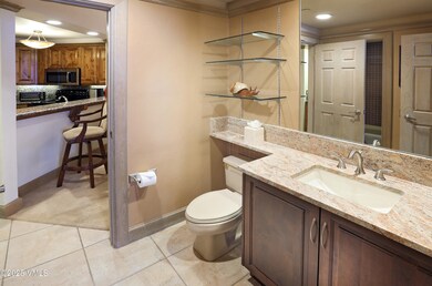 park_plaza_404_bath_1