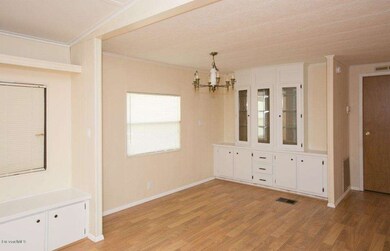 521 Egret - Dining Room