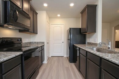 22215 Lost Lantern Dr, Hockley, TX 77447 - photo 4