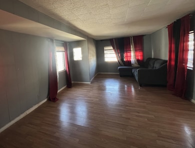 457 Holiday Blvd, Lakeland, FL 33815 - photo 2