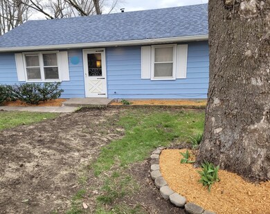 2907 W 69th St, Davenport, IA 52806 - photo 2