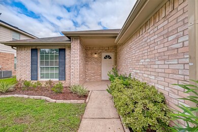 5834 Wickover Ln, Houston, TX 77086 - photo 4