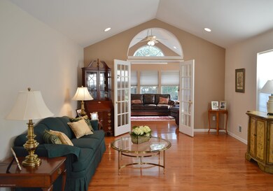 2521 Spring Hill Dr, Toms River, NJ 08755 - photo 6