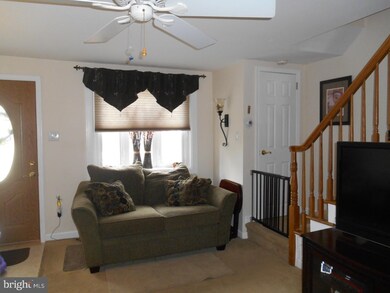 1080 Cedarwood Rd, Glenolden, PA 19036 - photo 5