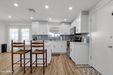 6-web-or-mls-4712-n-27th-ave