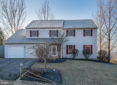 413 E 3rd St, Bernville, PA 19506 - photo 2