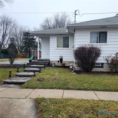 701 W College Ave, Woodville, OH 43469 - photo 3