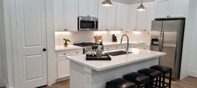 4617 Lavatera St, Houston, TX 77018 - photo 5