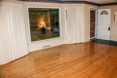 Living Room (2)
