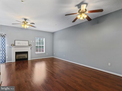 7129 Ladd Cir, Frederick, MD 21703 - photo 4