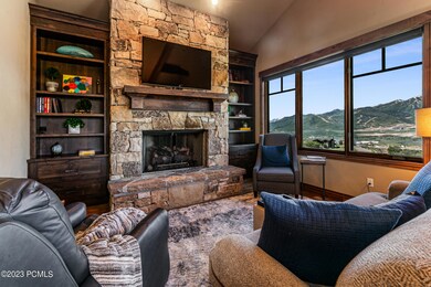7_10837-N-Hideout-Trail_high_4051435