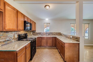 2626 N 49th Ave, Phoenix, AZ 85035 - photo 6