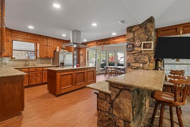 1901 Adams Ln, Azle, TX 76020 - photo 3