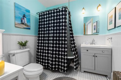 16 Heaton St, Rochester, NH 03867 - photo 2