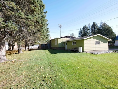 19990 Henry St, Houghton, MI 49931 - photo 5