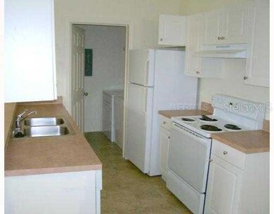 5914 Willow Ridge Dr unit 202, Zephyrhills, FL 33541 - photo 5