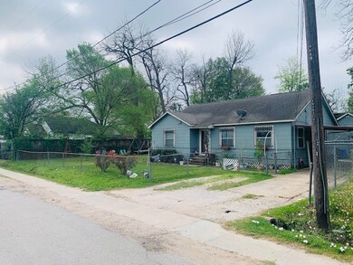 719 Thornton Rd, Houston, TX 77018 - photo 2