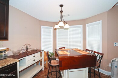 102 Schroer Dr - Kitchen 2