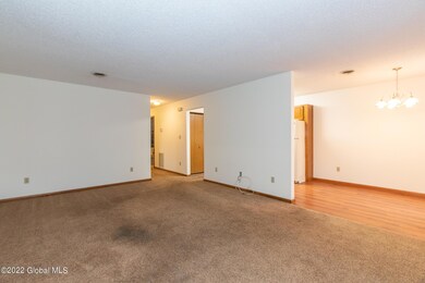 704 Cambridge Manor Dr, Schenectady, NY 12302 - photo 7