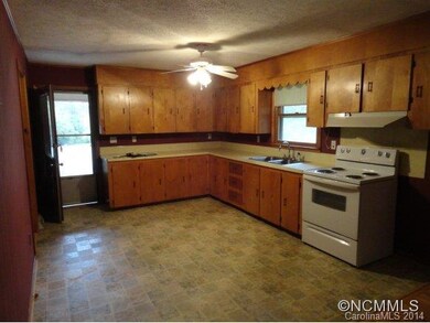 2921 W Us Highway 19e, Burnsville, NC 28714 - photo 4