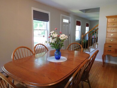 15 Meadow St, Manchester, NH 03103 - photo 4